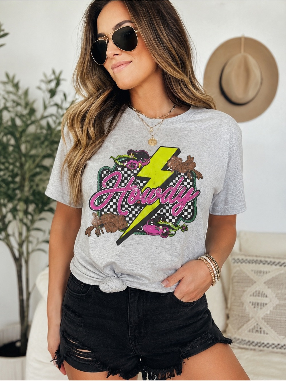 Howdy Bolt and Spurs Graphic Tee - Ash Grey